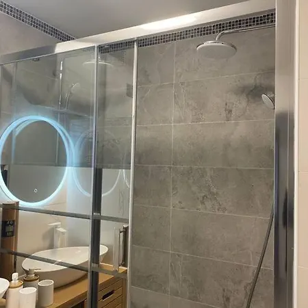 דירה Jacuzzi 2 Places - App 4 Pers - Parking גוסאינוויל